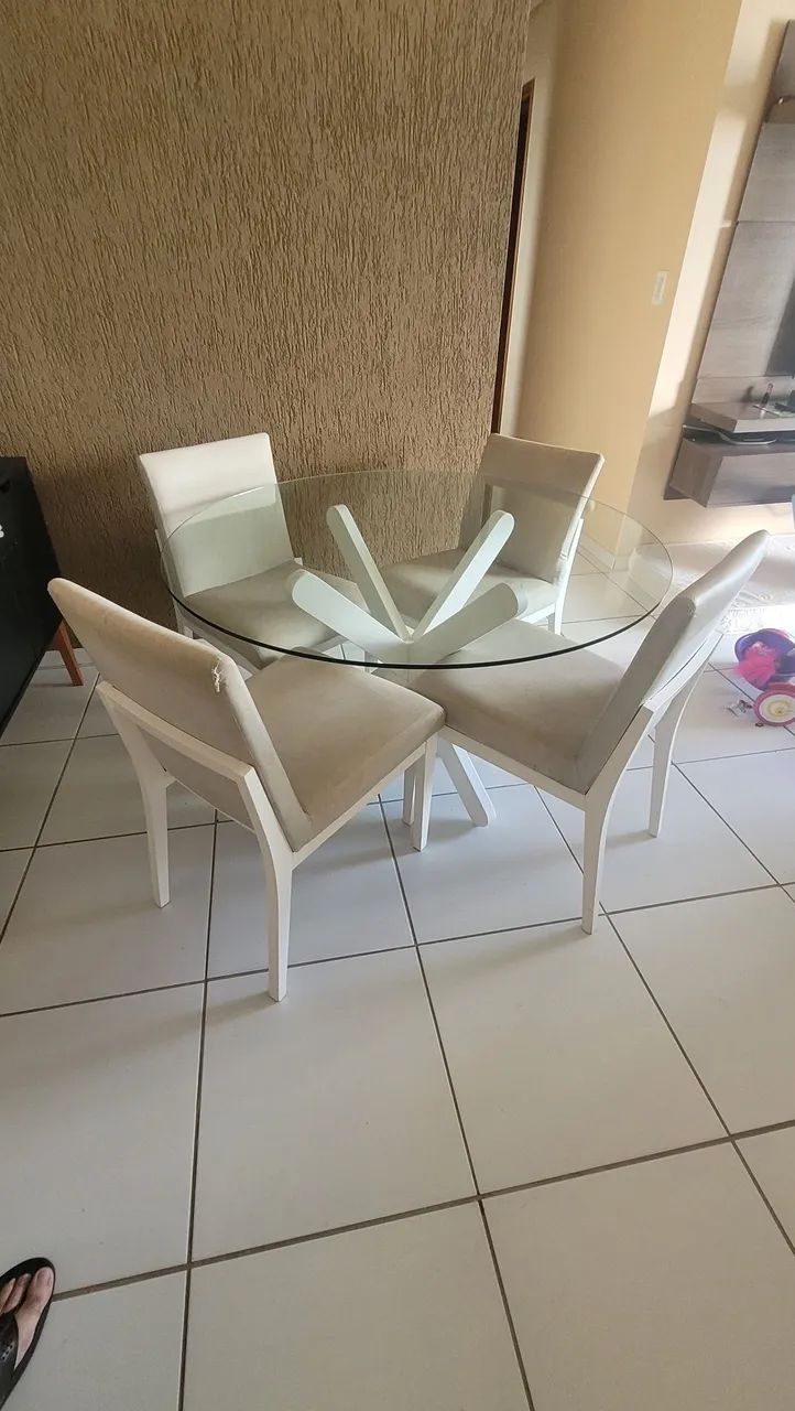 Sala de Jantar com mesa e 4 cadeiras. - Foto 2