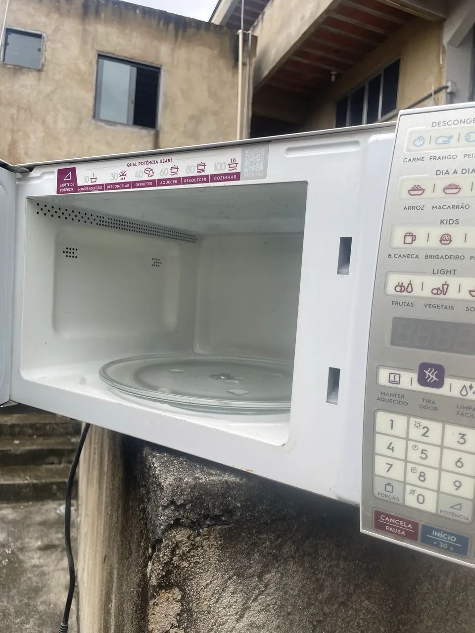 Vendo Micro-ondas de Bancada Electrolux ME044 34l - Foto 5