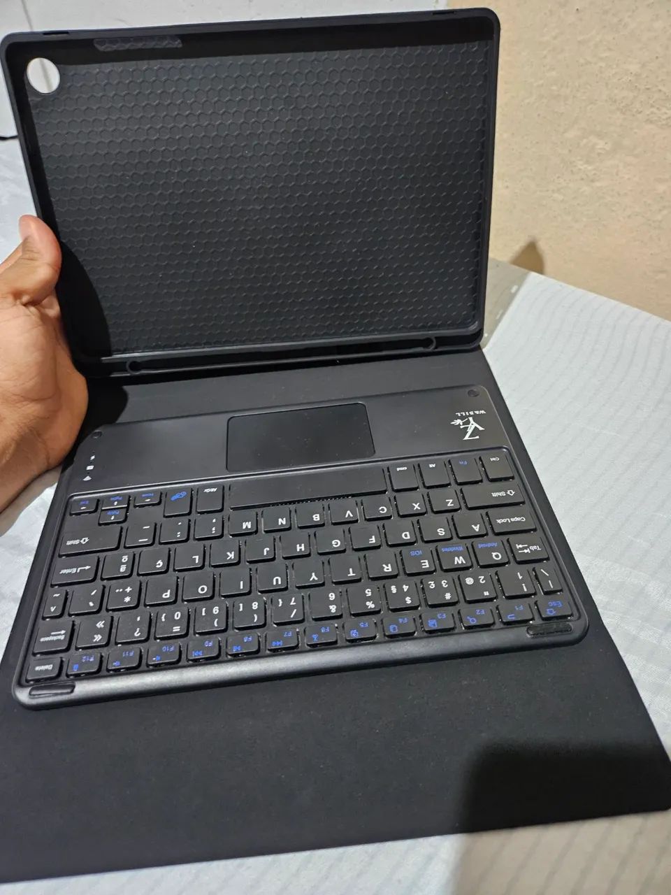 Vendo Capa Teclado para Tablet 11 polegadas - Foto 2