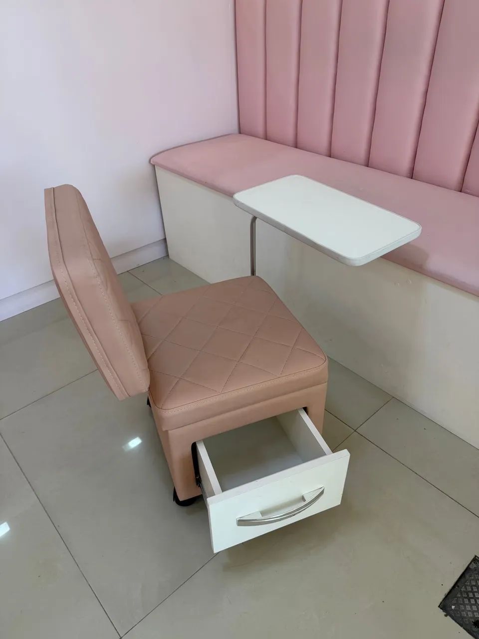 Cadeira de Manicure Cirandinha