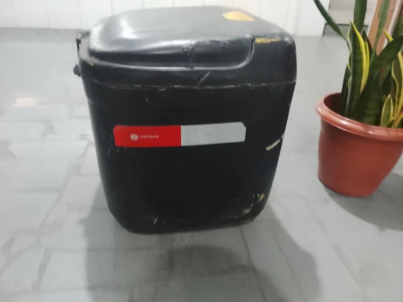 Baú pra moto 140 L - Foto 3