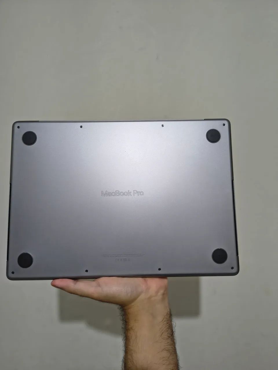 Macbook Pro 2021 M1 Pro 16GB / 512GB SSD 14 Pol - Foto 3