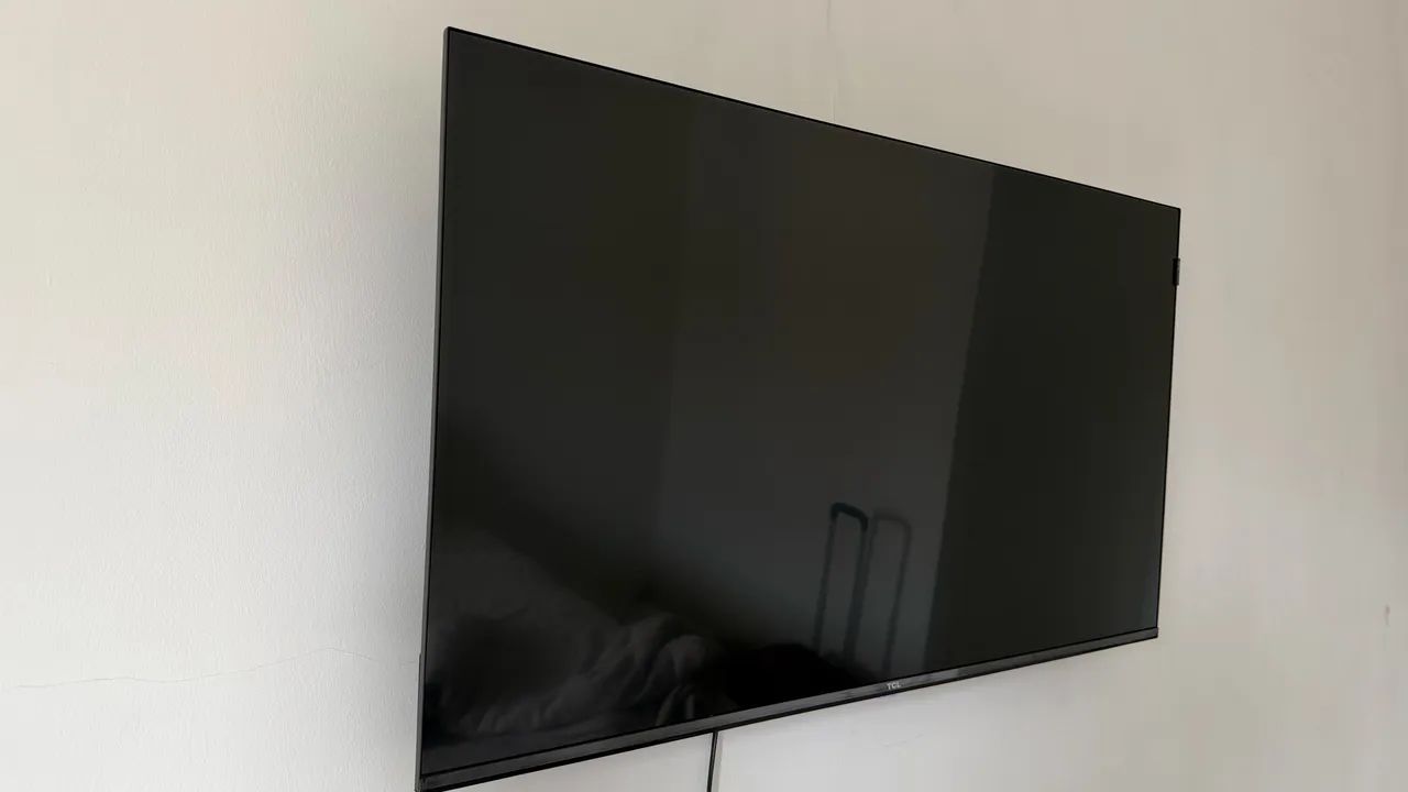 vendo tv tcl 40 polegadas menos de 1 mês de uso  - Foto 2