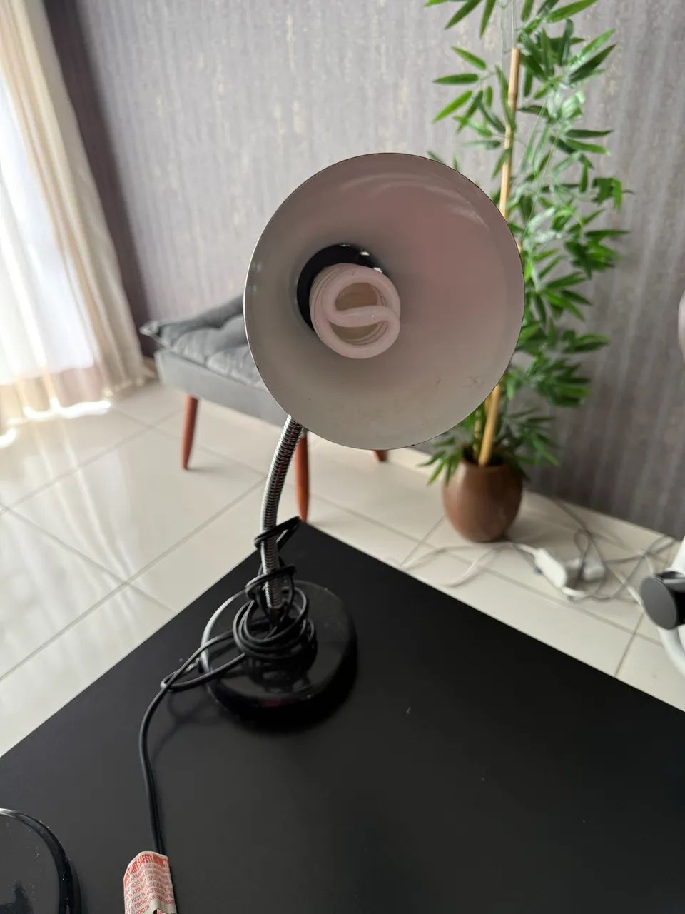 Luminária de mesa para estudo - Foto 2