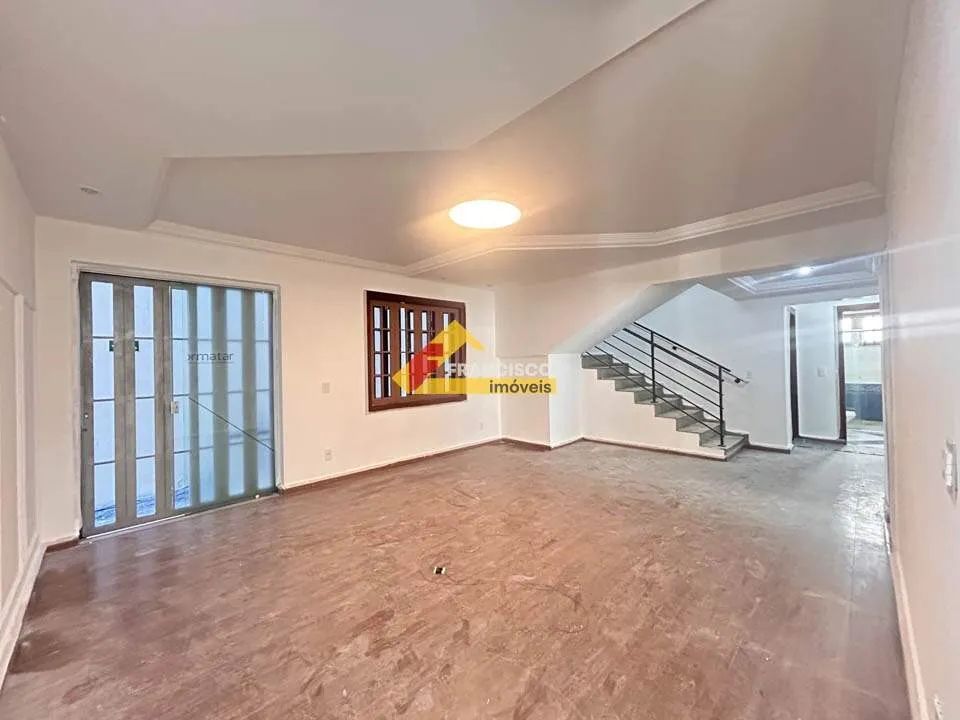 Casa Comercial para aluguel, 7 quartos, 1 suíte, 4 vagas, Sidil - Divinópolis/MG - Foto 3