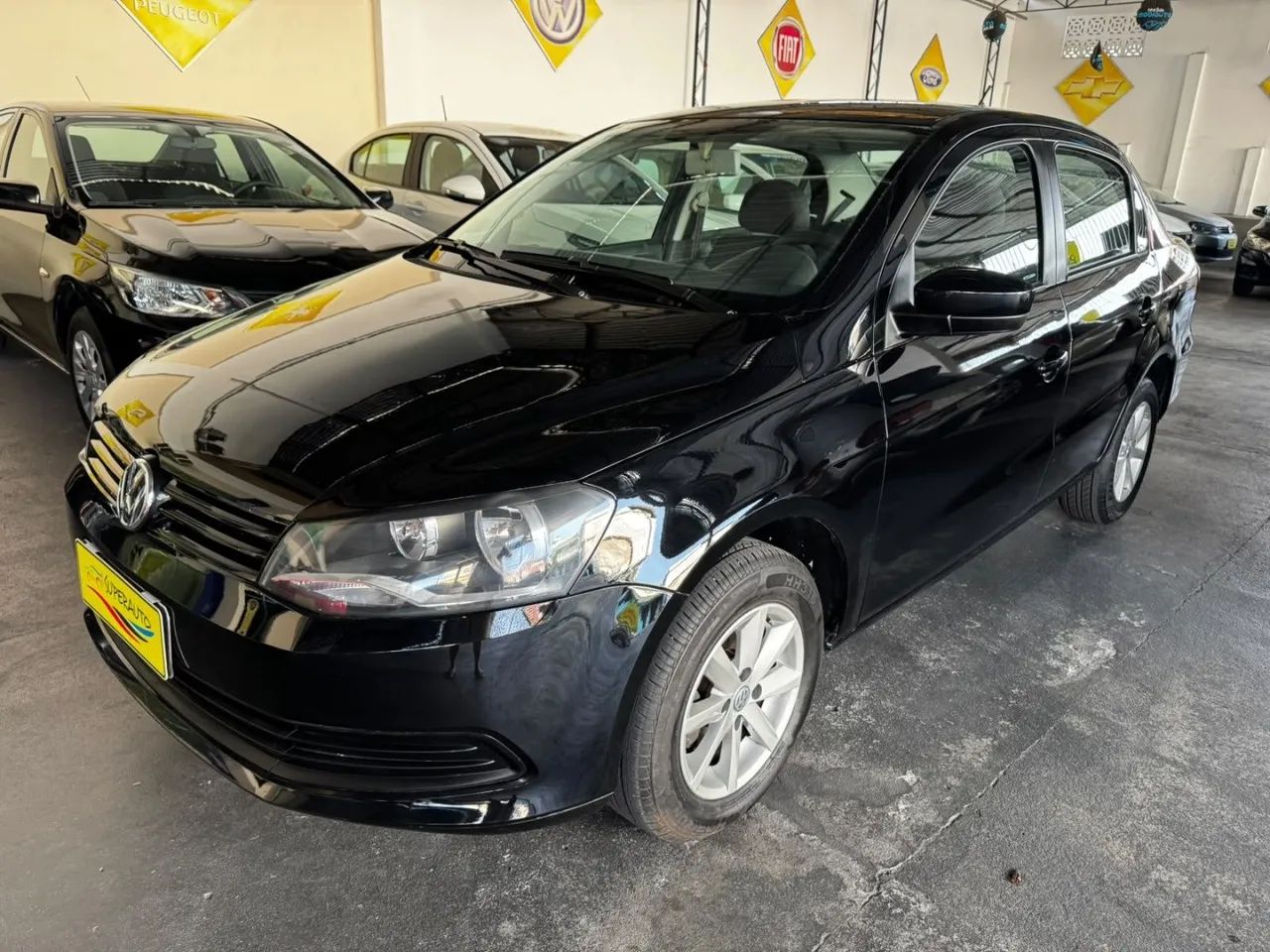 Volkswagen Voyage 1.0 FLEX 12V 4P 2014