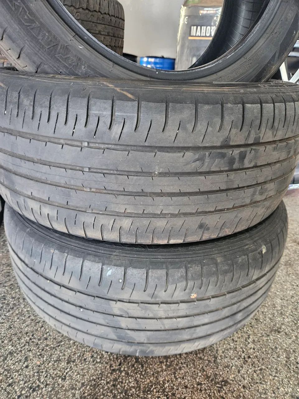 PNEUS 225/50/18 