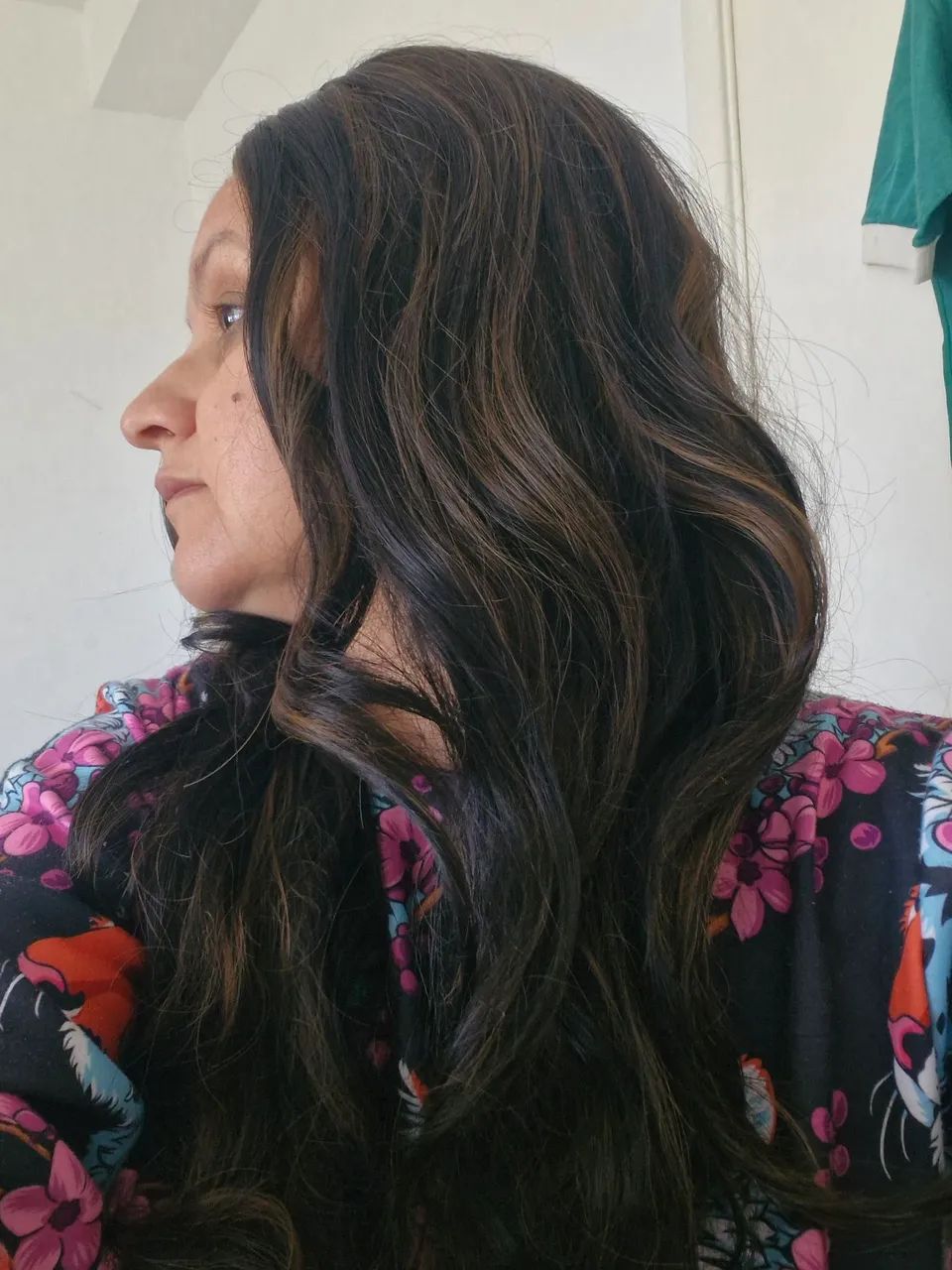 Peruca Lance cabelo longo ondulado com mechas - Foto 3