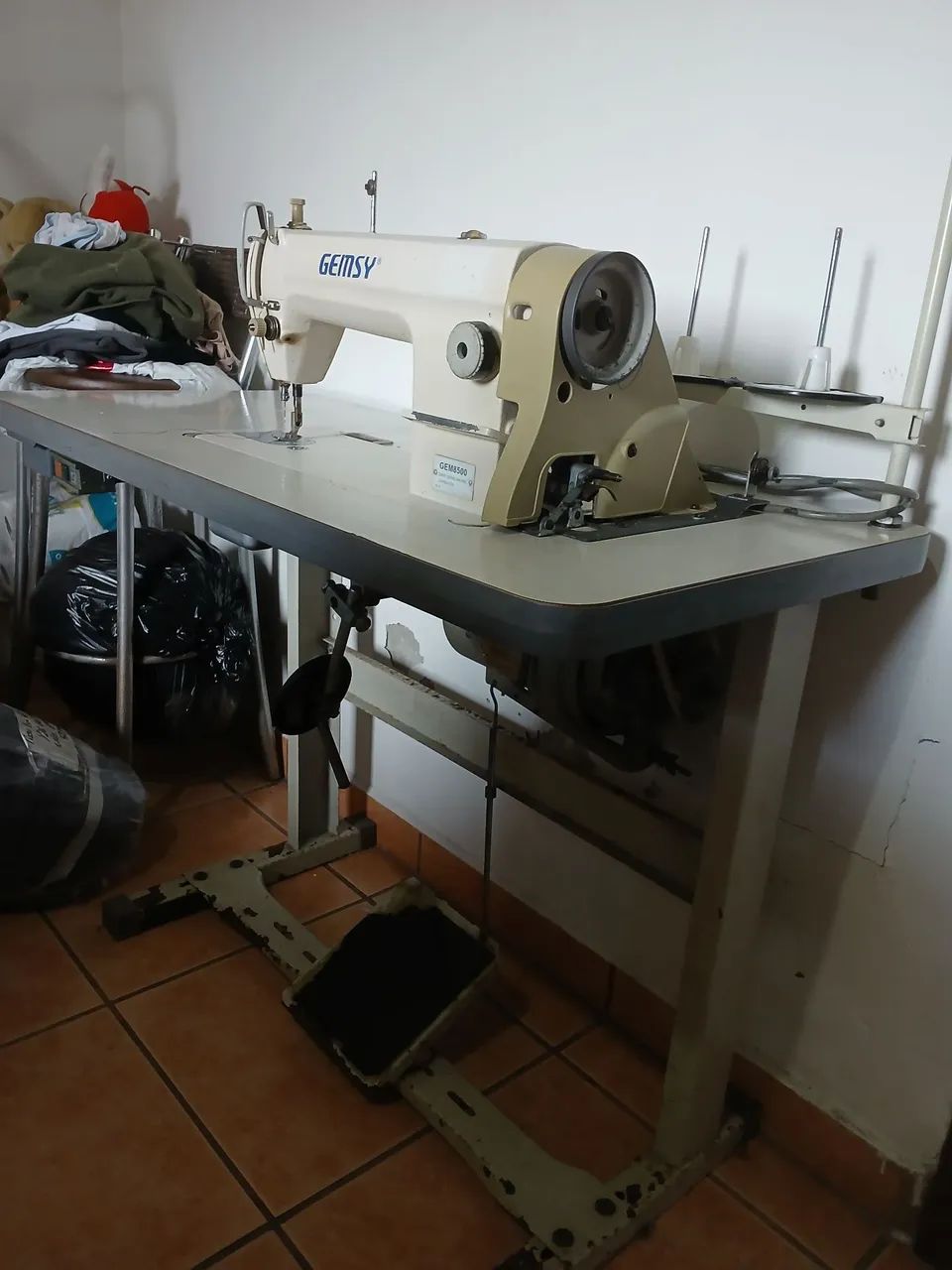 Vendo reta industrial gemsy  - Foto 2