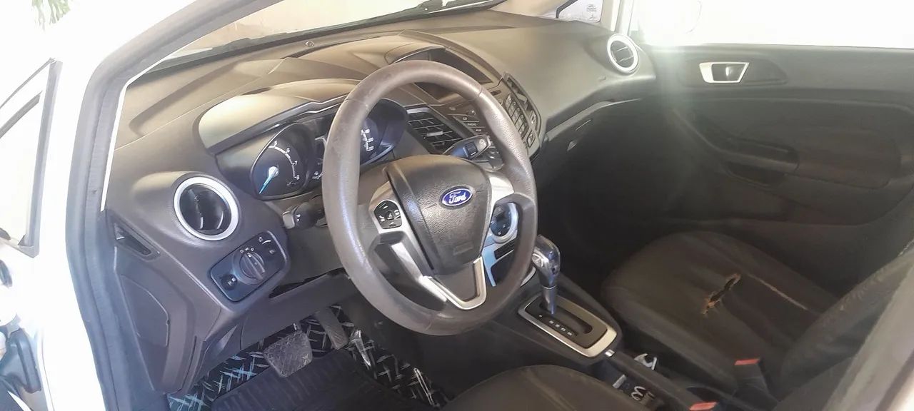 New Fiesta 2015 automático - Foto 4