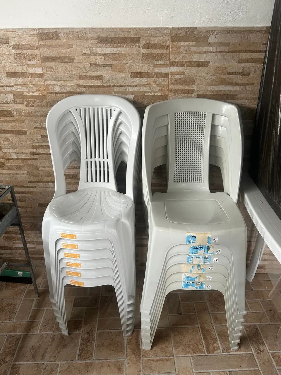 Kit Com Mesa Plástica + 6 Cadeiras Brancas  - Foto 3