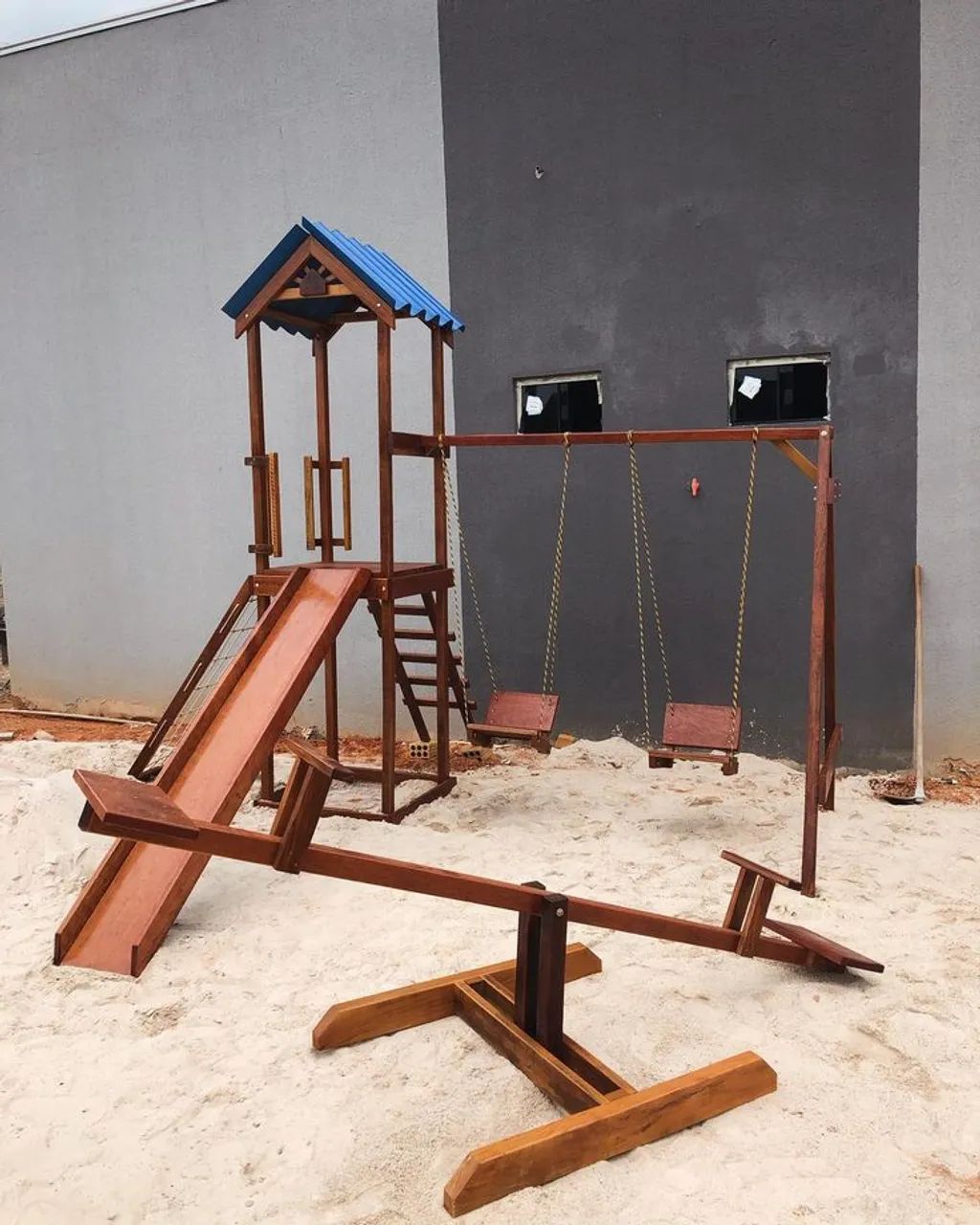Kit parquinho de madeira completo playground 