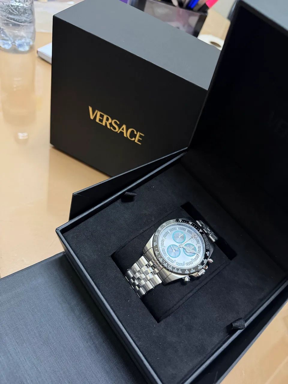 Versace - Relógio Greca Chrono Versace de 43mm - Foto 3