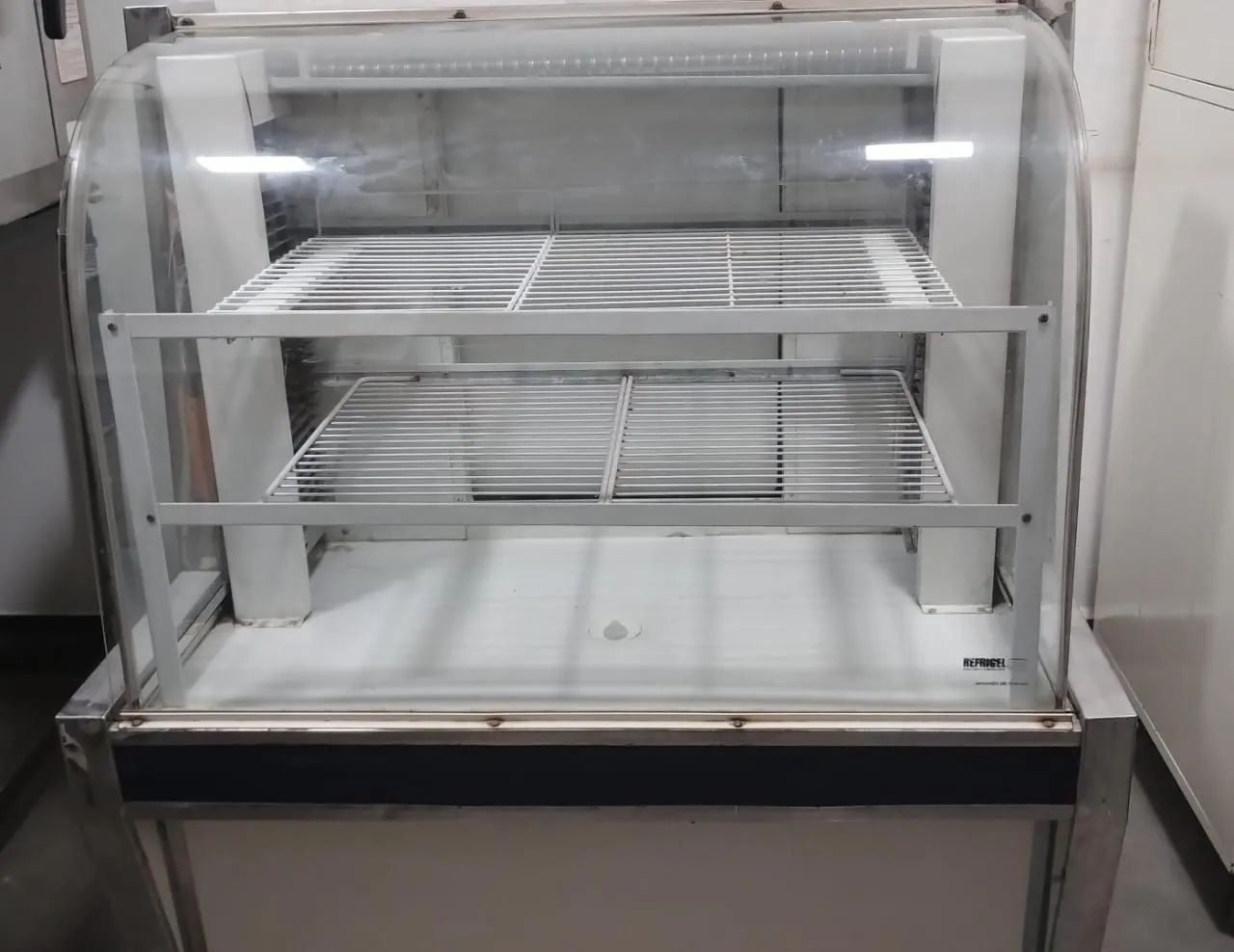 ? VITRINE REFRIGERADA - OPORTUNIDADE!