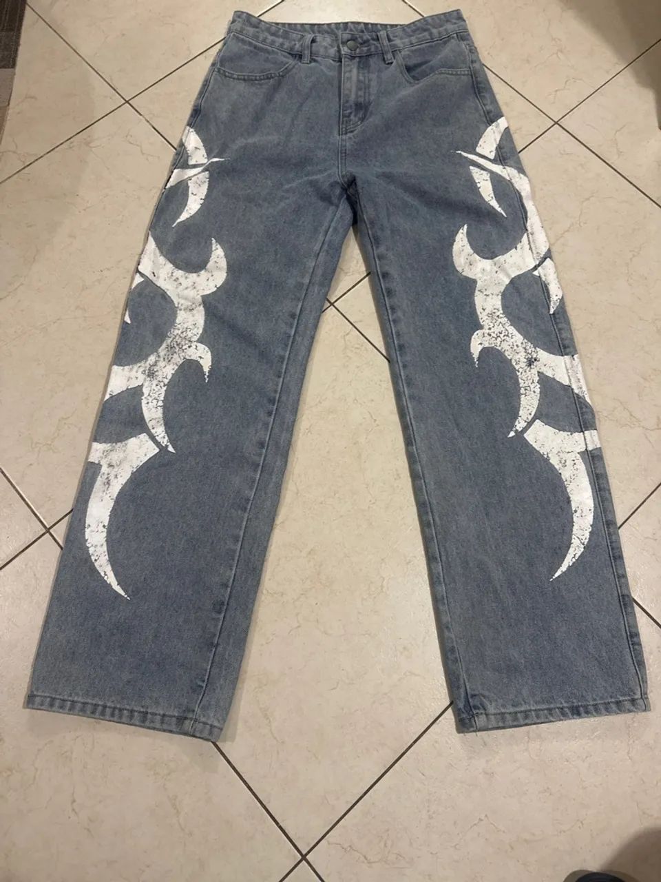 Calça Reta Azul Com Estampa