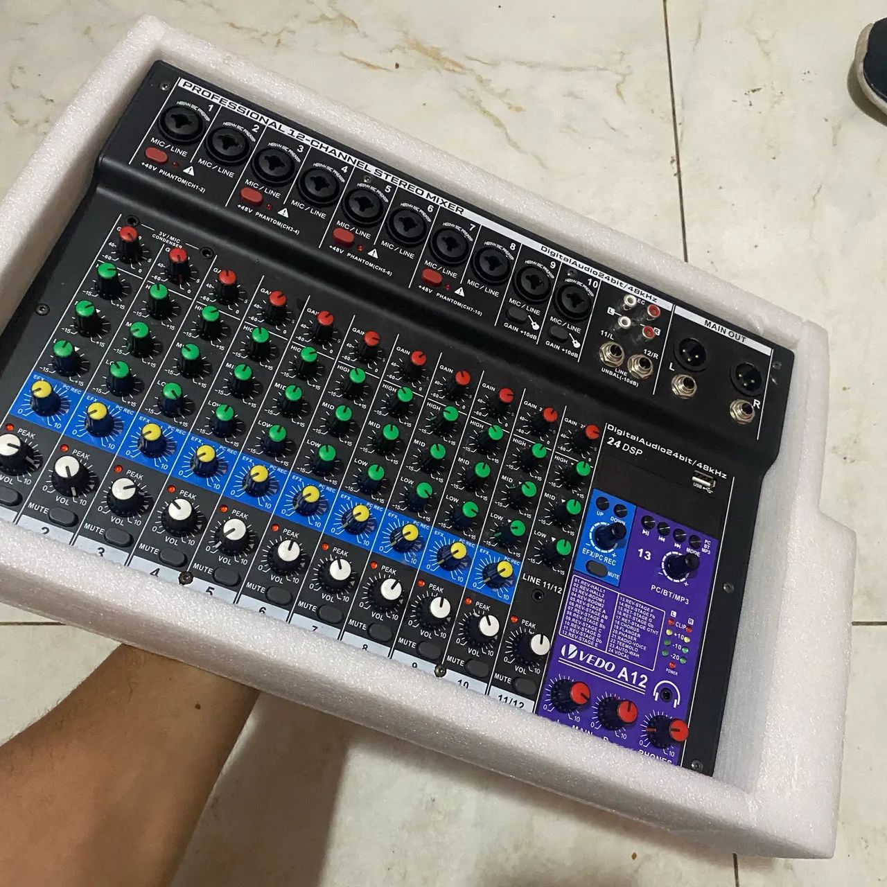 Mesa de som 12 canais Bluetooth com efeitos 