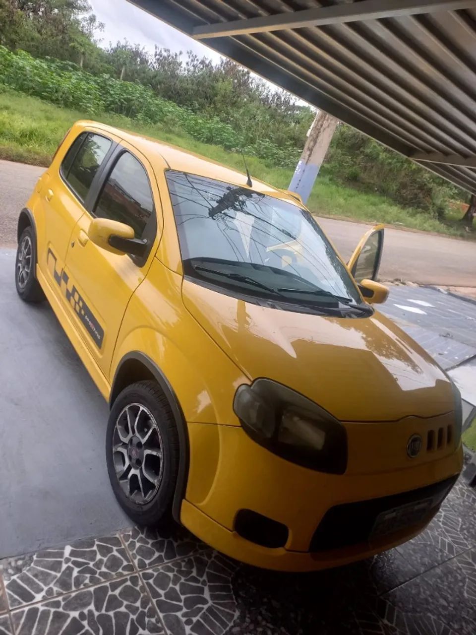 Fiat Uno Sporting 1.4 EVO Fire Flex 8V 4P 2012 - Foto 2