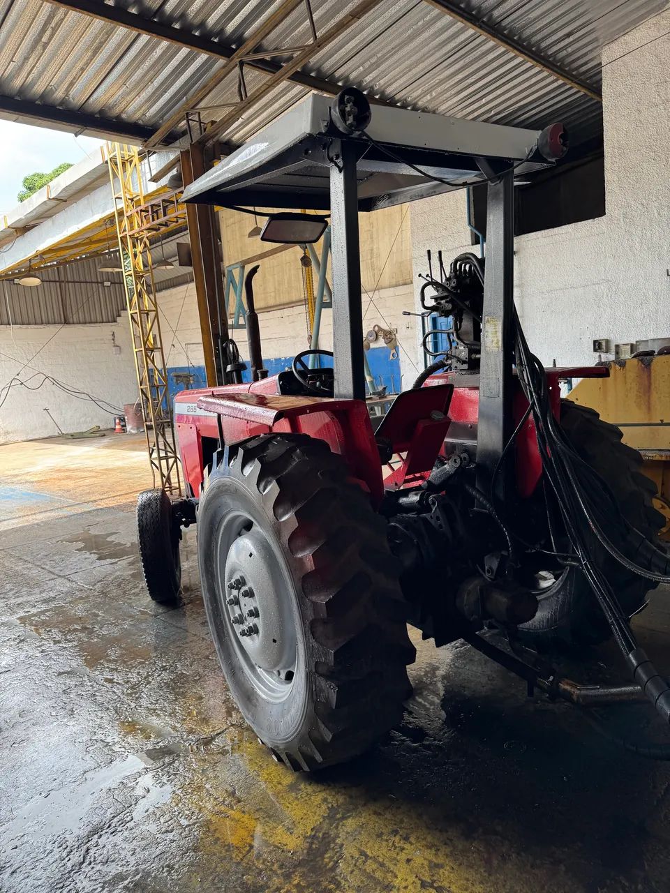 Trator Agrícola MF 265 - Foto 2