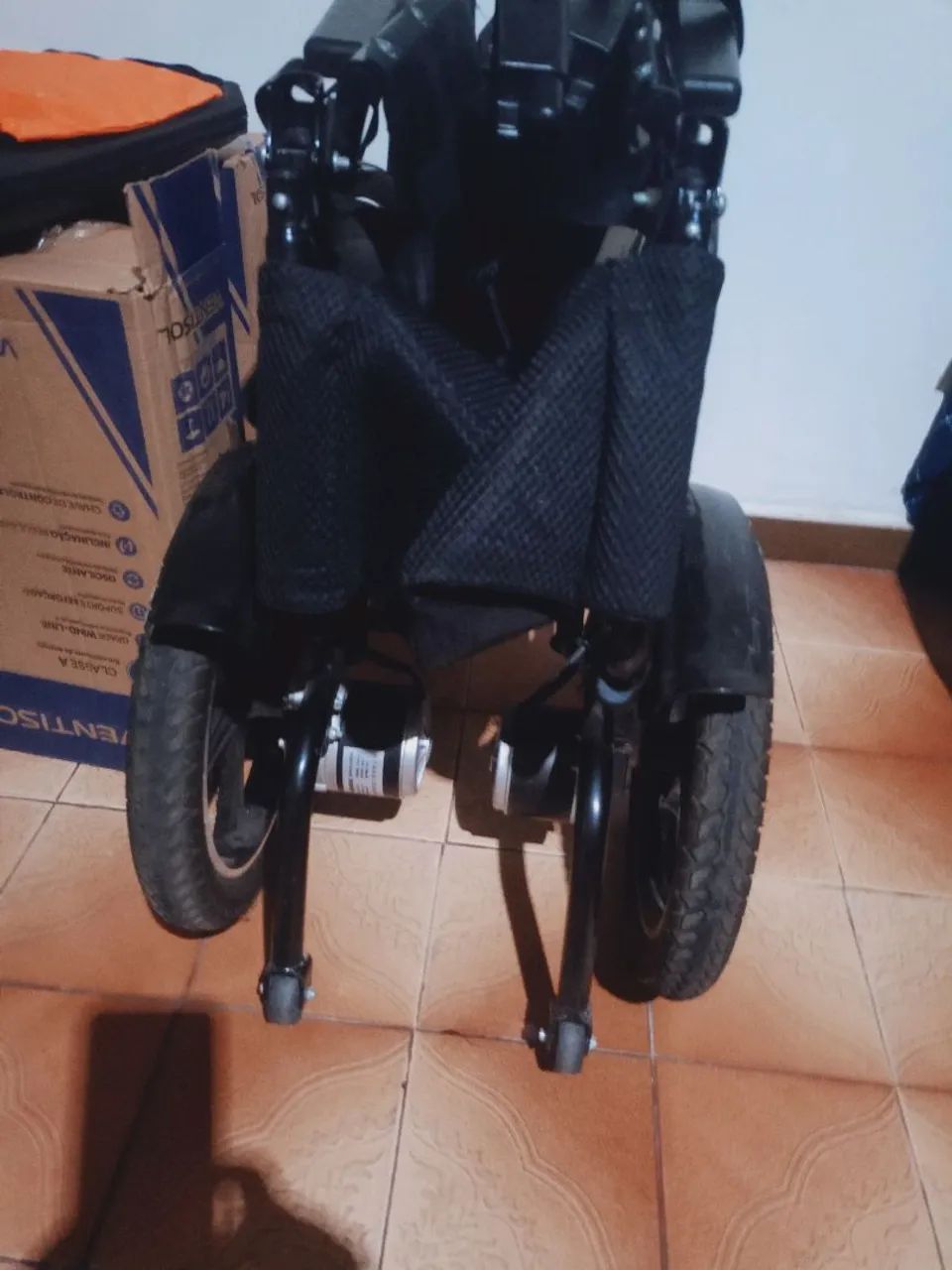 Cadeira de Rodas Motorizada  - Foto 3