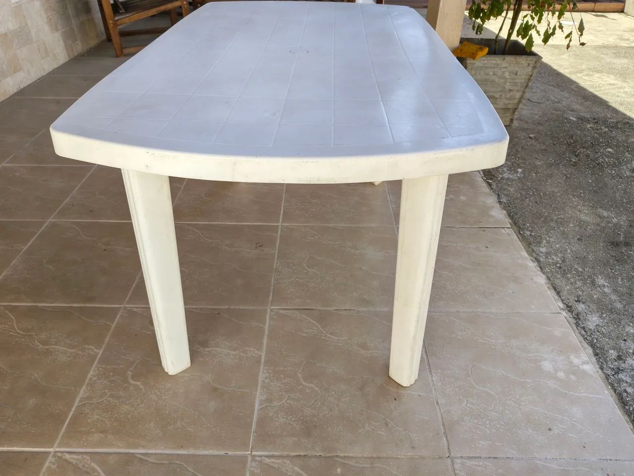 Mesa de plastico desmontável branca - Foto 3
