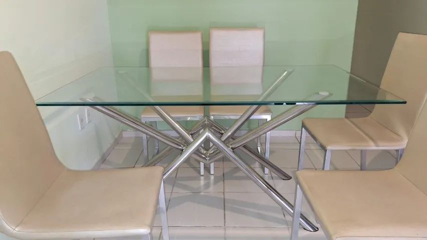 Vendo Mesa retangular 1,60 X 90 acompanha 6 cadeiras. - Foto 2