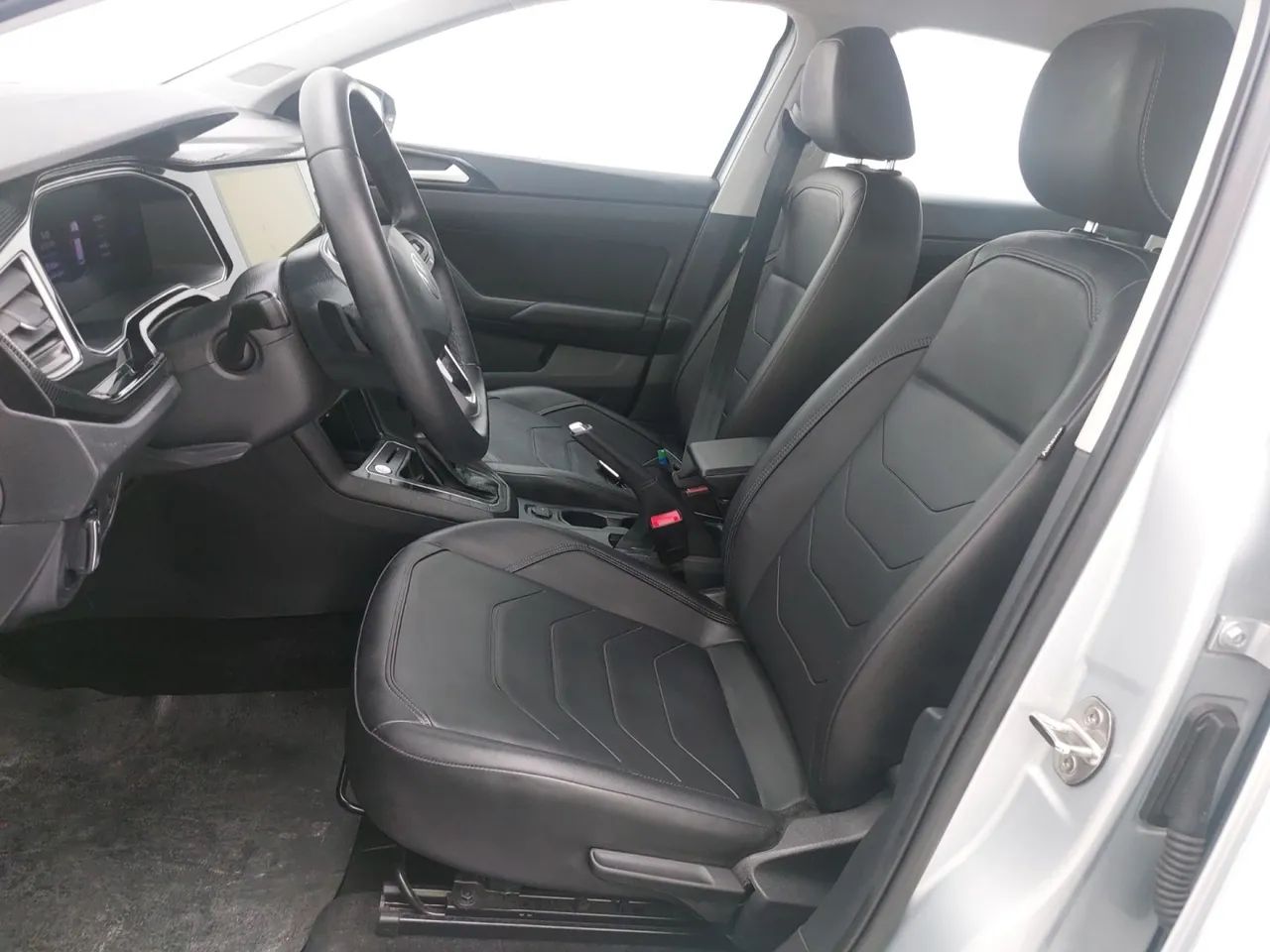 Volkswagen Virtus TSI 1.0 Flex 12V 4p Aut., foto 16 de 18