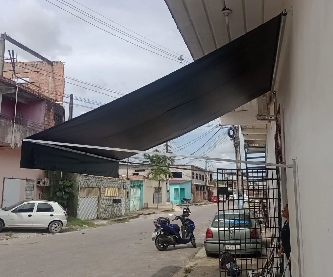 Trabalhamos com toldos e reformas. R$65:00M2. Contato * - Foto 4