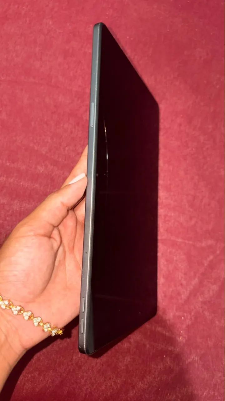 Vende se tablet Lenovo m11 