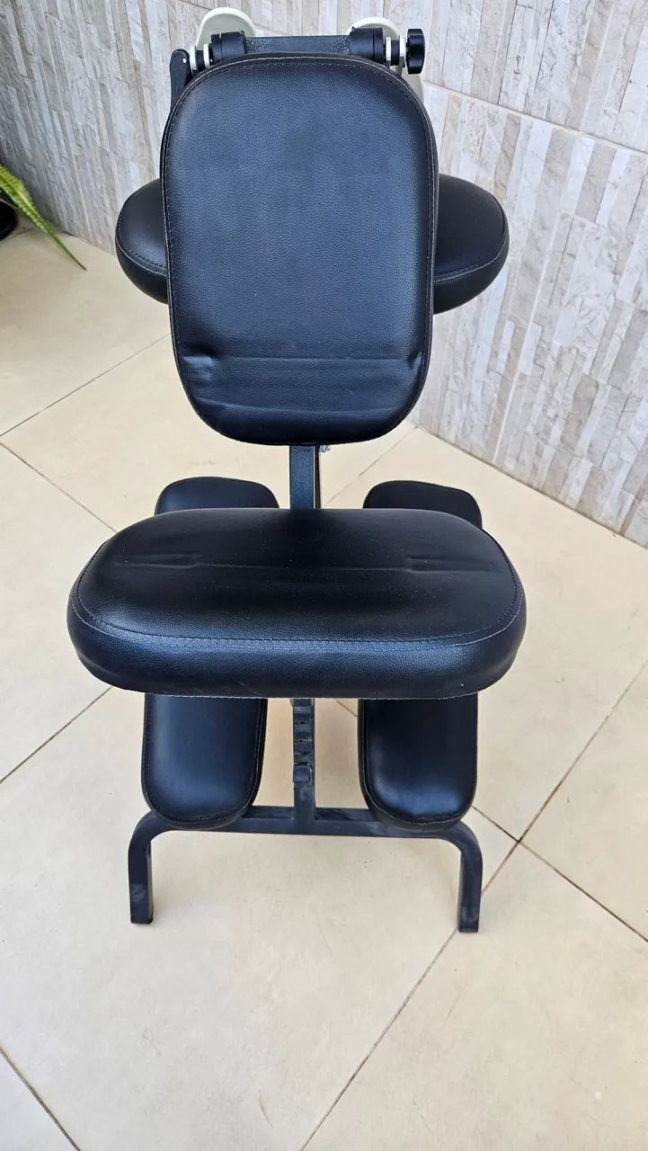 Cadeira de massagem: preta, portátil e dobrável - Foto 5