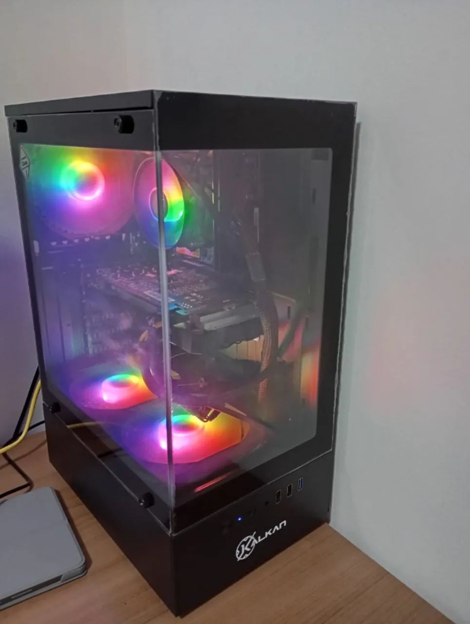PC Gamer - Core i7, 16GB RAM, SSD de 512GB e Geforce 1660 Super 6GB