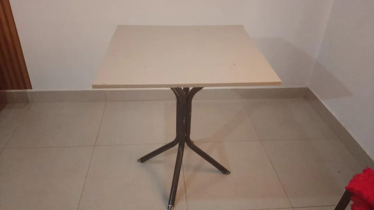 Mesa com 4 cadeiras - Foto 3