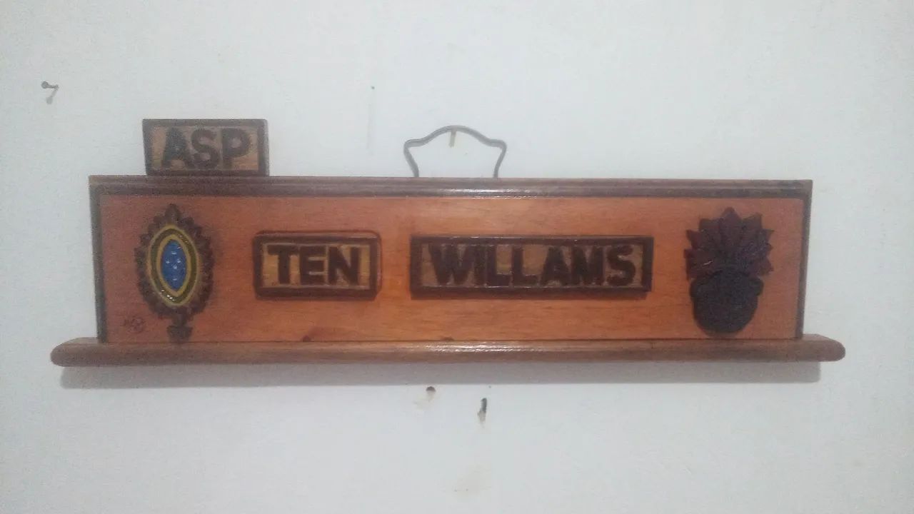 PRISMA/PLACA DE IDENTIFICAÇÃO PARA MESA COM TROCA DE GRADUAÇÃO/POSTO
