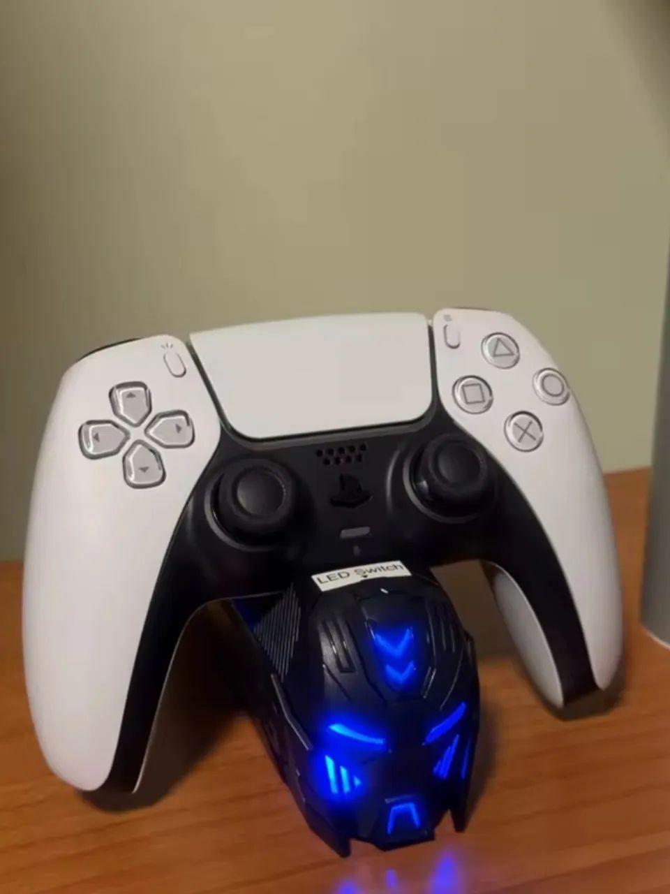 Dock de Carregamento para Controles de PS5 Novo e Lacrado - Foto 3