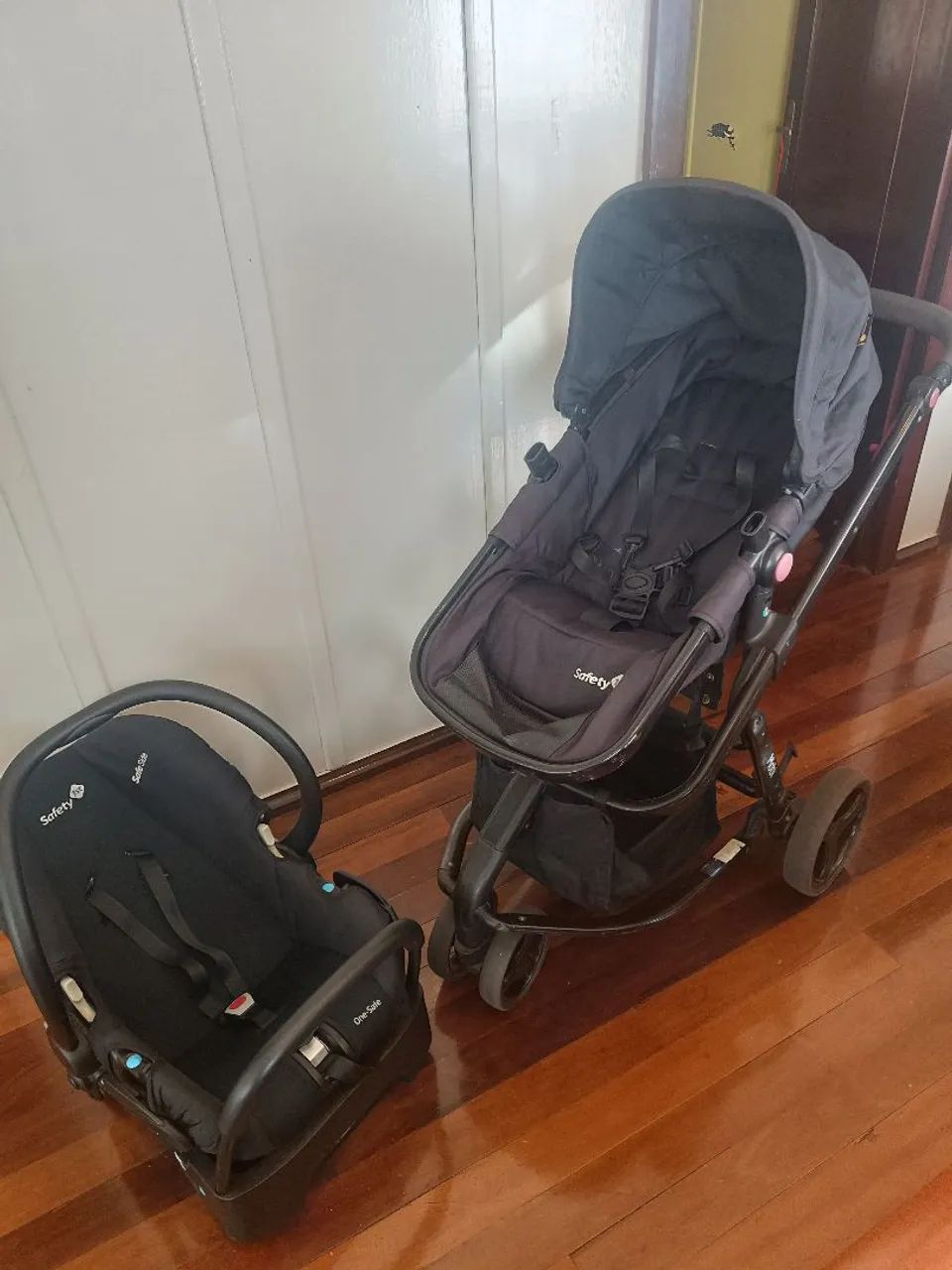 Carrinho de bebê/Moisés 