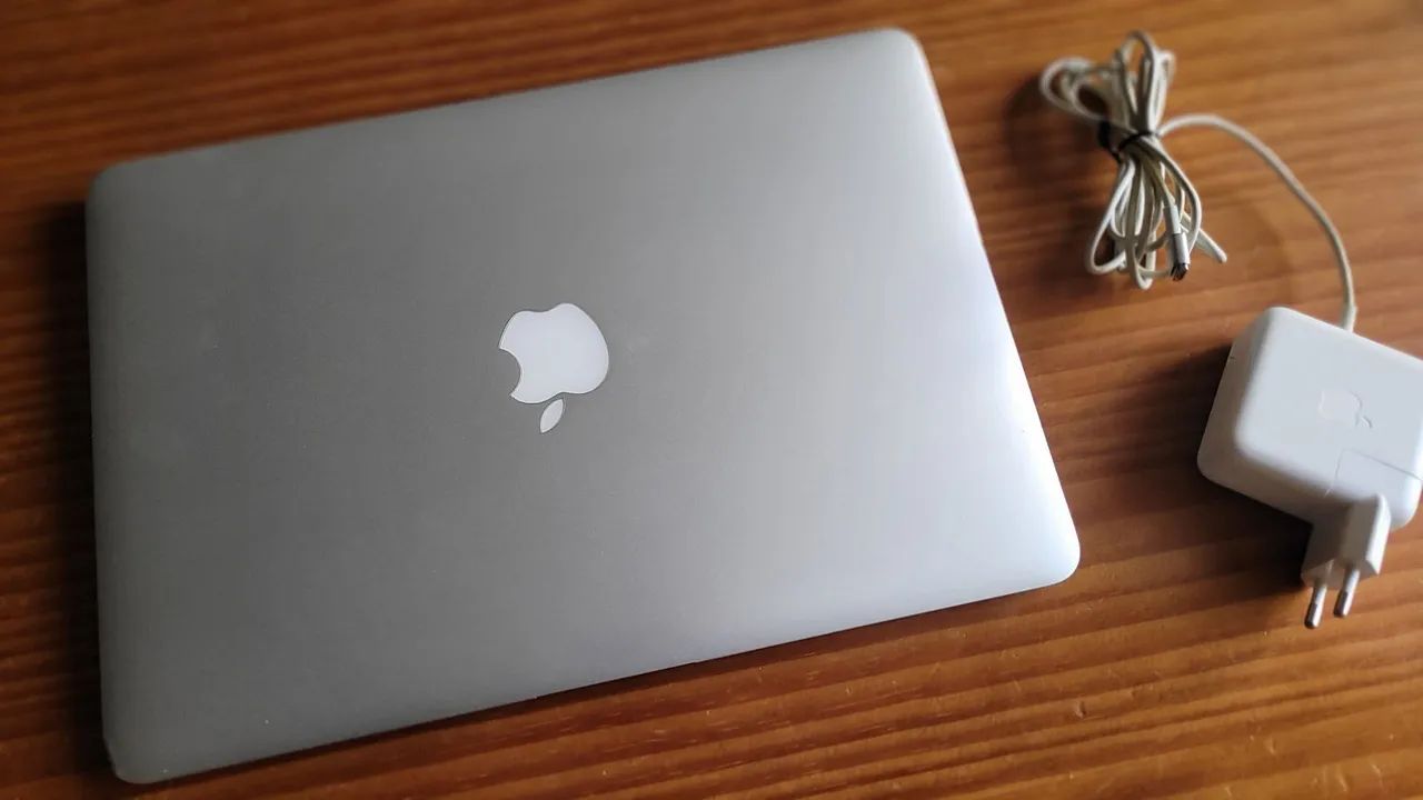 MacBook本体 MacBook Air (13-inch, 2017) Core i7 MacBook Air 13