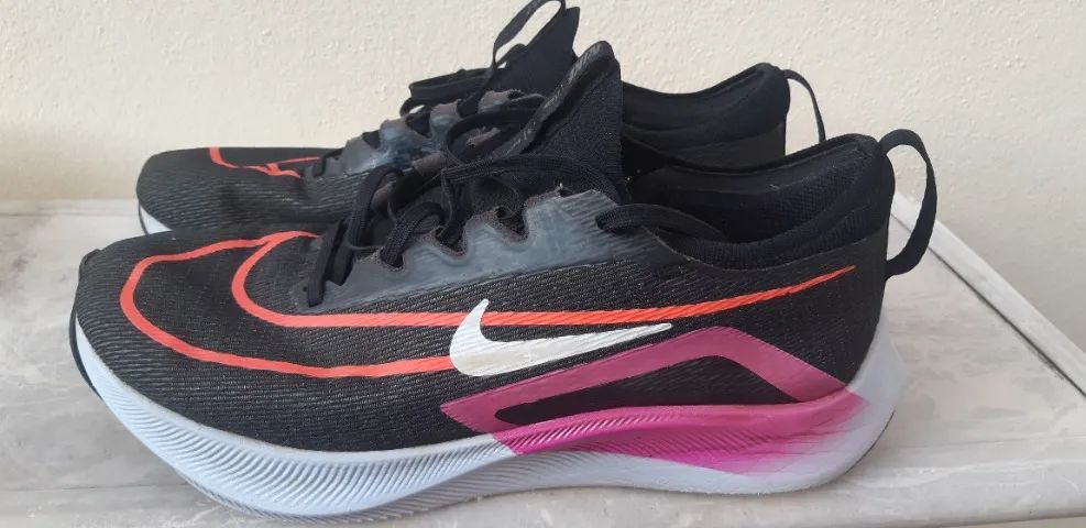 Nike Fly Zoom 4, com placa de carbono No 43 - Foto 3