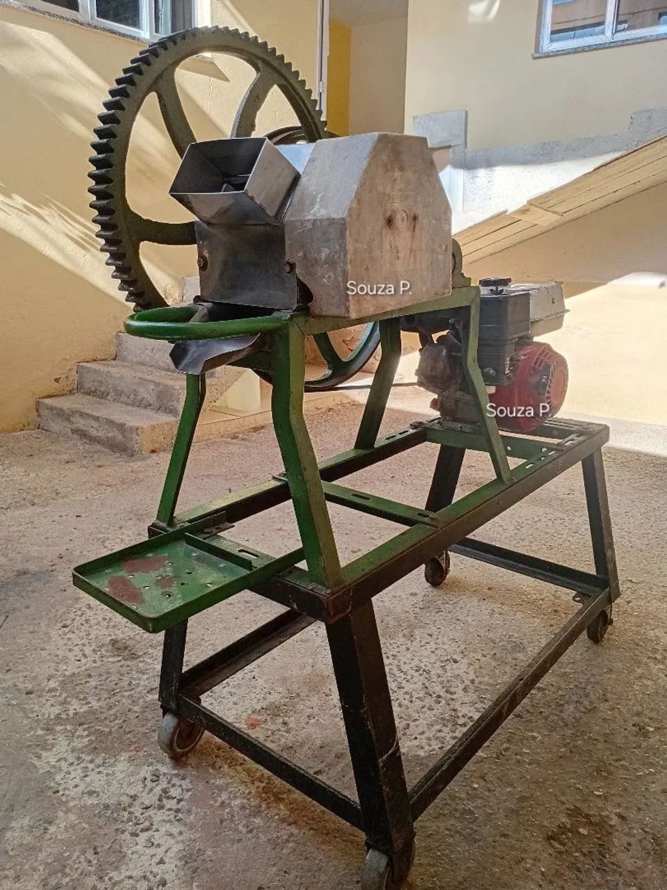 Moenda com Rolo de inox 