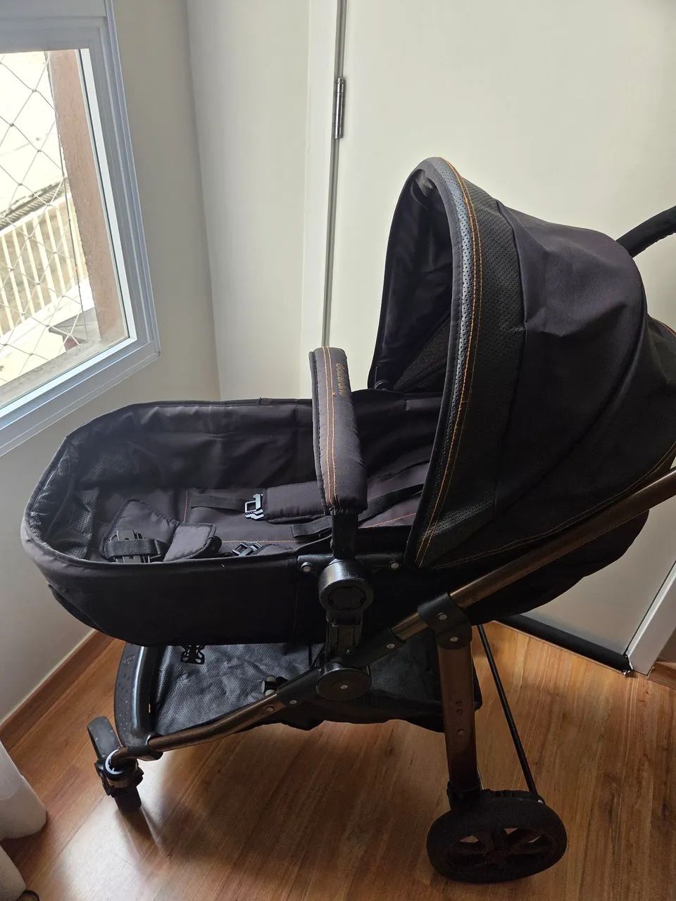 Carrinho de bebê Galzerano + bebê conforto