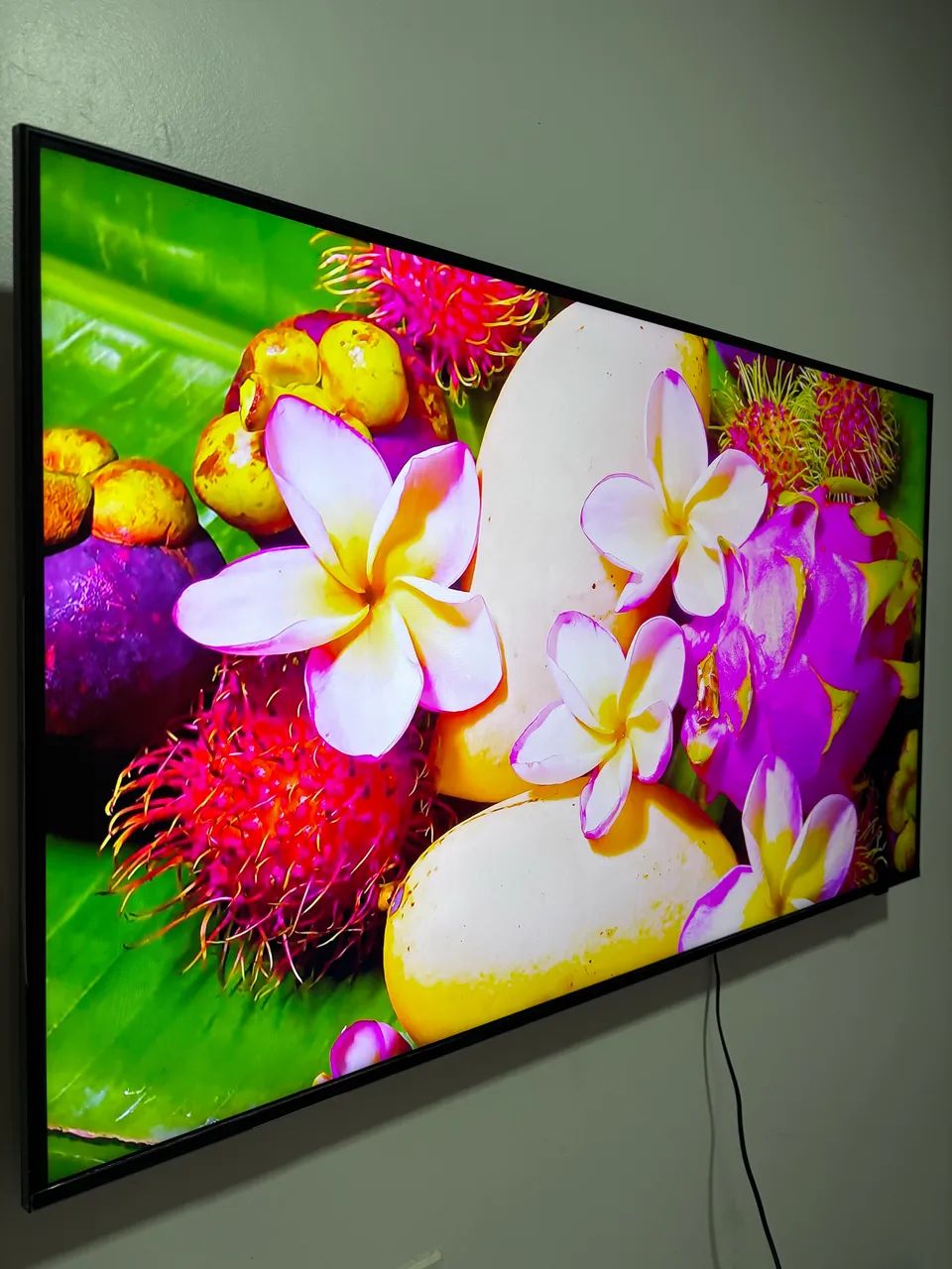 Smart tv Samsung 55 polegadas 4k, controle solar, comando de voz, borda infinita. - Foto 5