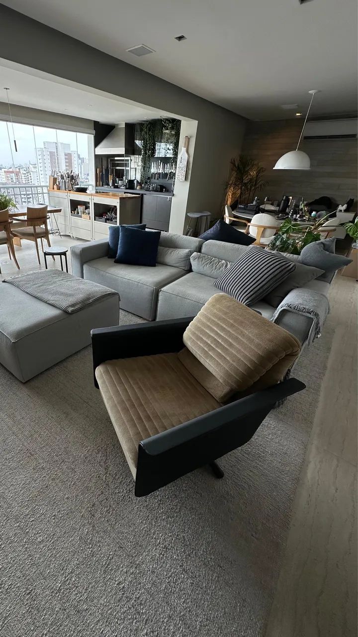 SOFA TIPO ILHA CINZA CLARO 459238903509176320