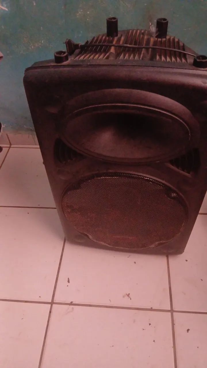 Vendo caixa de som 350 reais pra vim buscar 