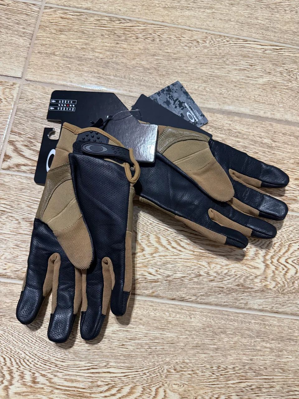 Luva Oakley Factory Pilot 2.0 - Foto 3