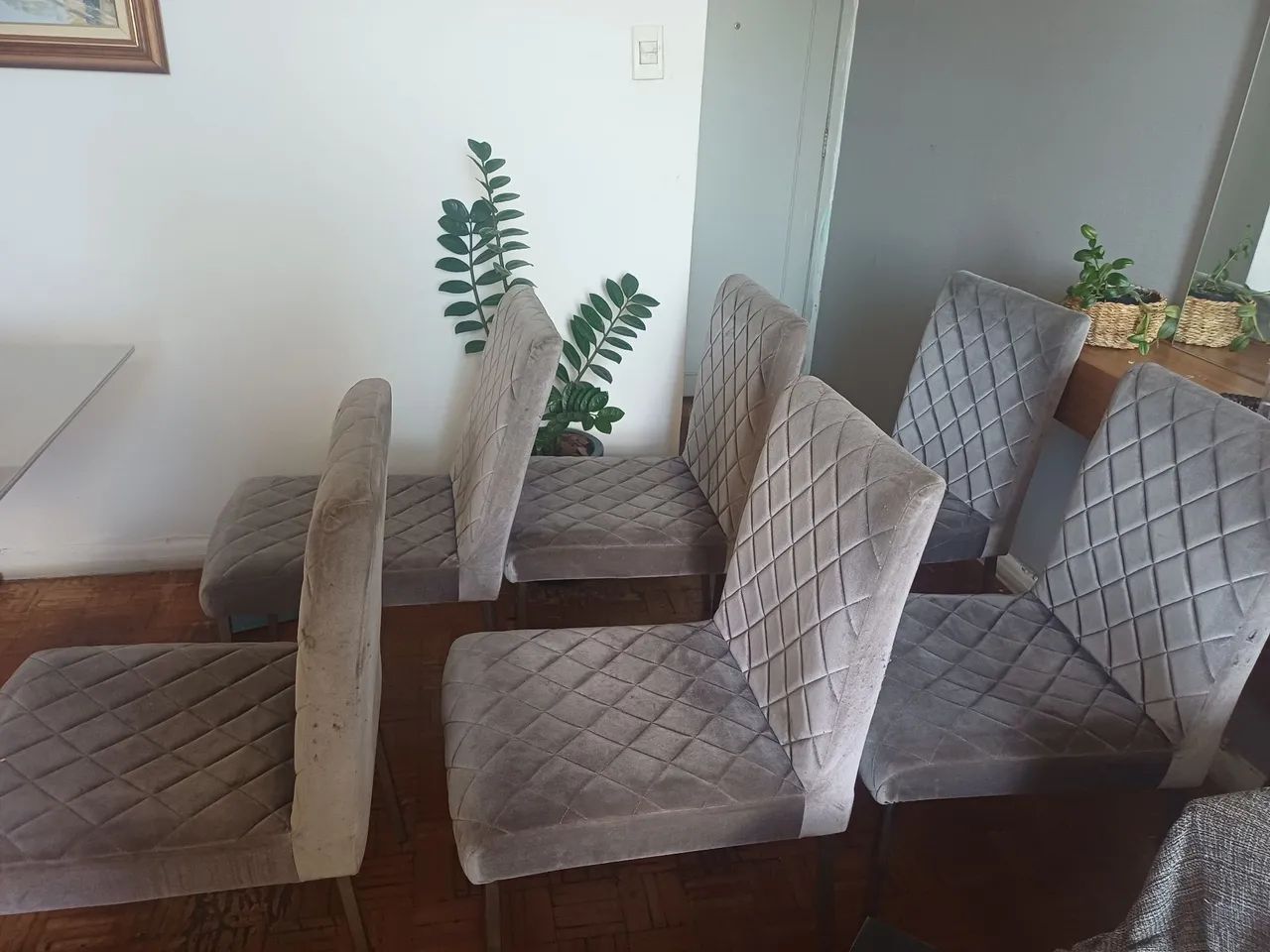 Vendo 6 cadeiras acolchoadas cinza belíssimas