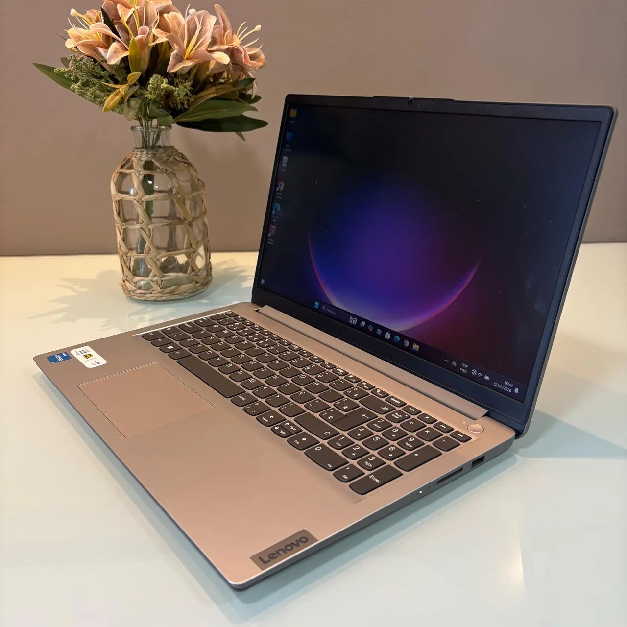 Notebook Lenovo Core i3 11ª 8GB RAM SSD NVMe FullHD Windows 11