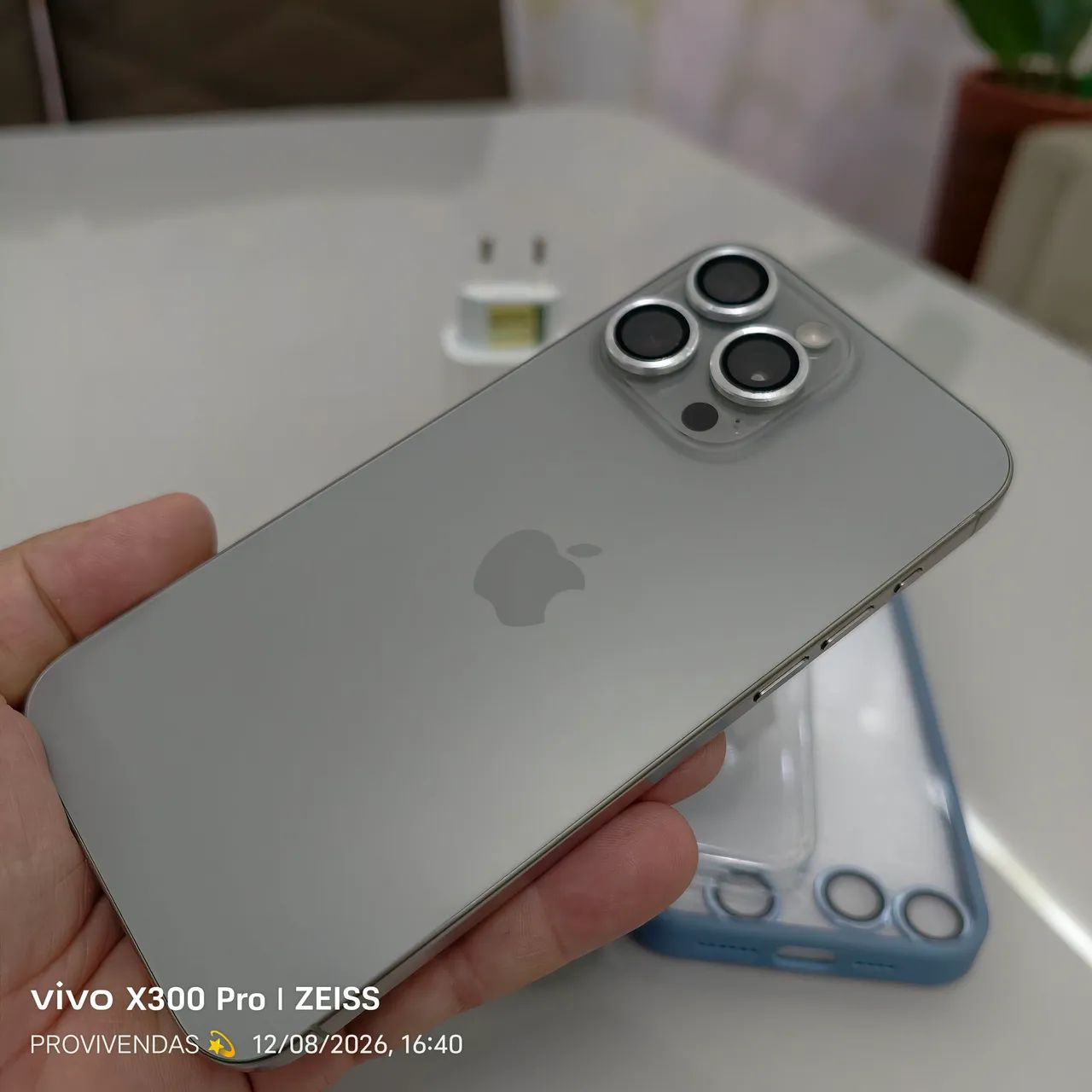 IPHONE 15 PRO MAX 256GB E-SIM SEM DETALHES CARREGADOR E CASES DE BRINDE ACT OLX PAY PROVI. - Foto 3