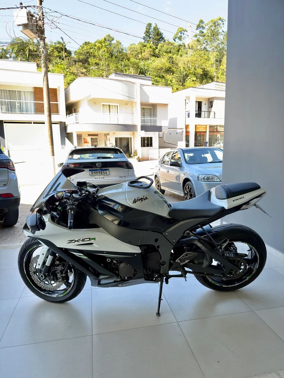 週刊誌 s Kawasaki Zx-10/ Zx-10r 1000cc 2005 - 1495217915 | OLX