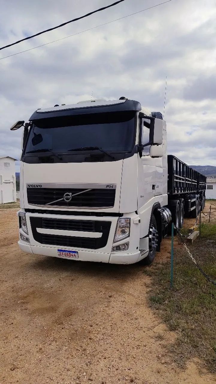 VOLVO FH 440 + IMPLEMENTO LIBRELATO BITREM 