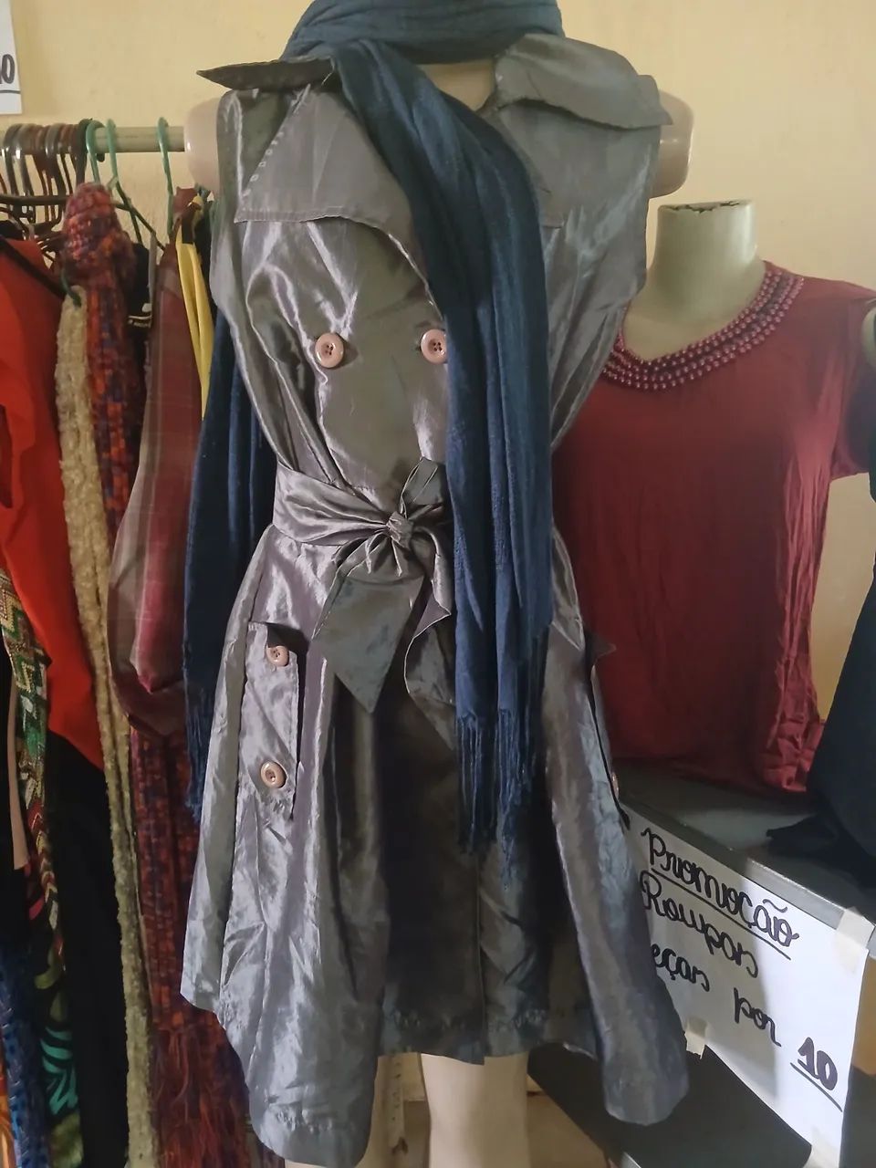 Promoção de cabides e roupas - Foto 5