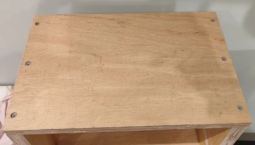 Mesa de Cabeceira / Banco em Compensado com Prateleira - Foto 3