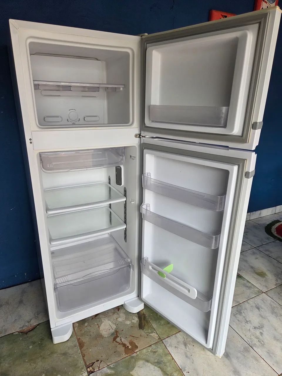 Vendo geladeira Consul  - Foto 3